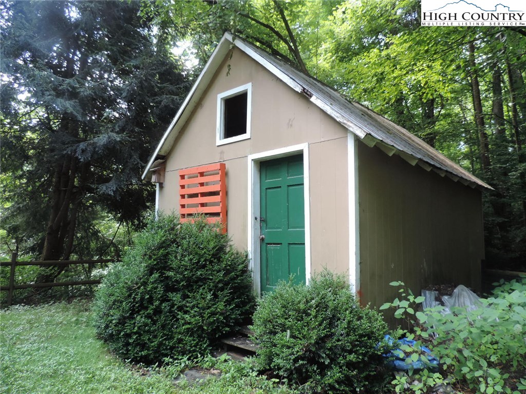 481 Lake Ridge Road Boone, NC 28607 - Photo 3 of 21 Gallery Image 3