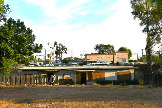 $499,000 | 217 Iowa Avenue, Riverside, CA 92507