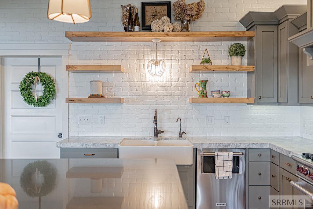 6369 East Tower Castle Loop Ammon, ID 83406 - Photo 20 of 95