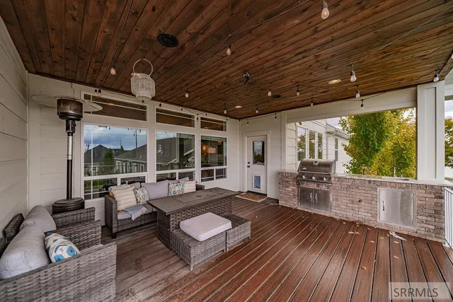 $1,250,000 | 6369 East Tower Castle Loop, Ammon, ID 83406