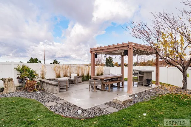 $1,250,000 | 6369 East Tower Castle Loop, Ammon, ID 83406