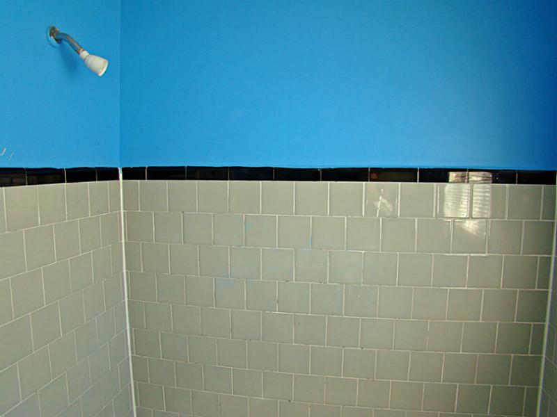 11 Ludlow Road Middletown, RI 02842 - Photo 11 of 24 Bathroom. 1 Bedroom Unit Bathroom has tub/shower w/ tile surround