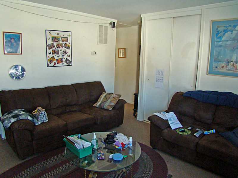 11 Ludlow Road Middletown, RI 02842 - Photo 20 of 24 Living Room. 2 BR Unit Living Room.
