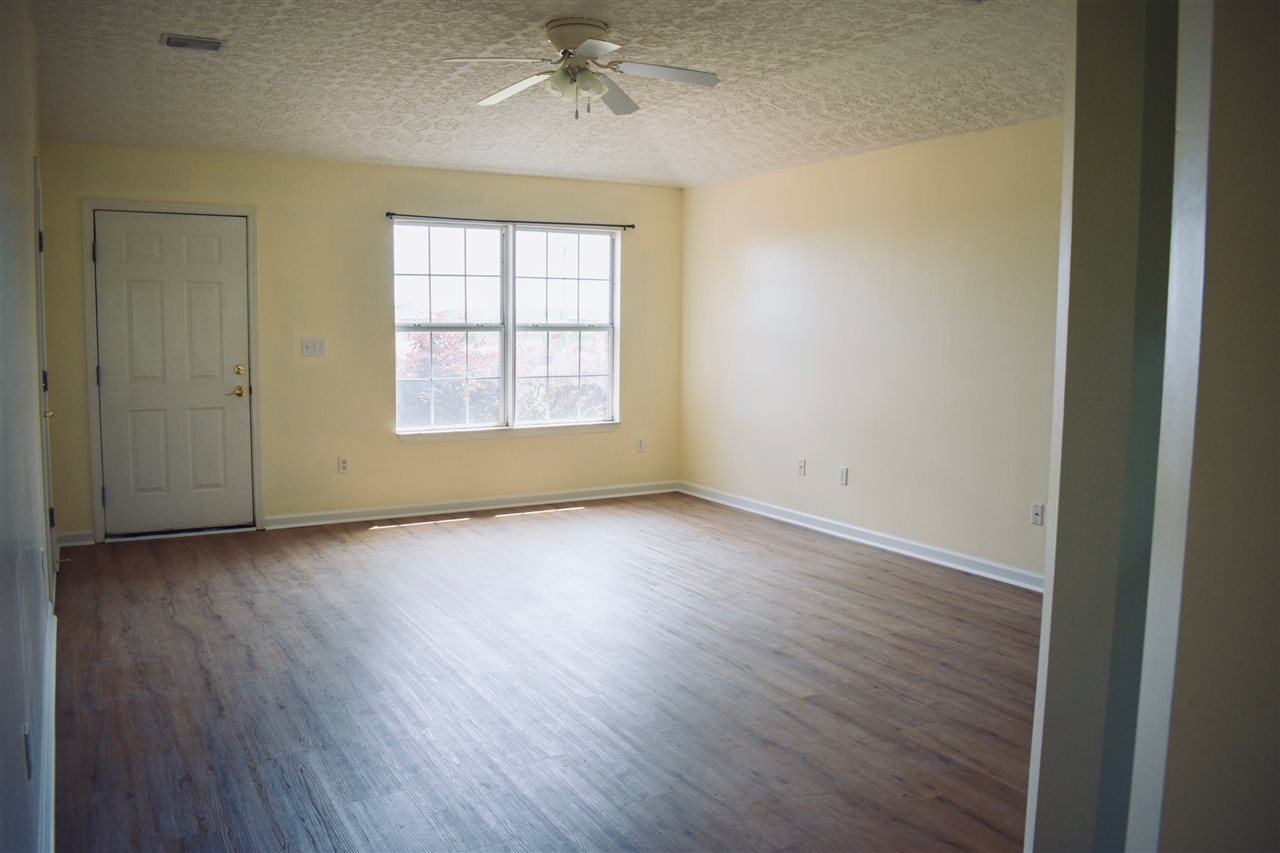 9029 Sherman Road Foley, AL 36535 - Photo 6 of 18 Living Room
