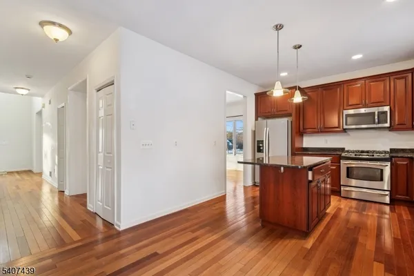 $4,480 | 282 South Street, Unit B, New Providence, NJ 07974