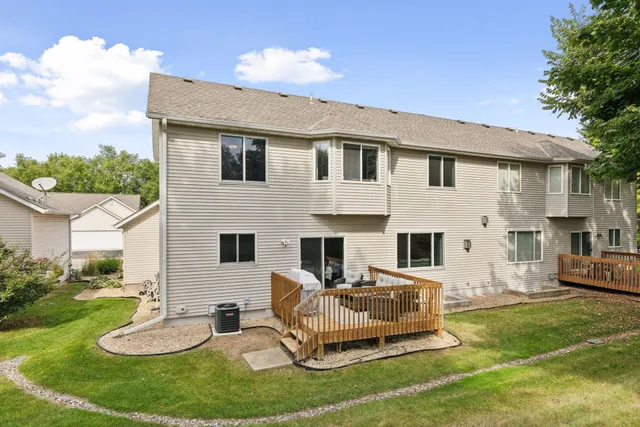 $399,999 | 1536 Stonewood Lane, Eagan, MN 55122