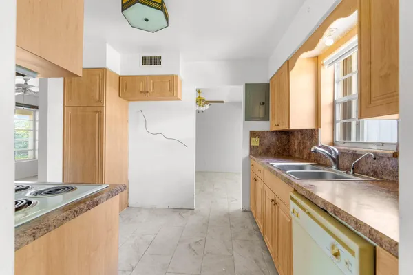 $585,000 | 1941 Northeast 28th Avenue, Pompano Beach, FL 33062