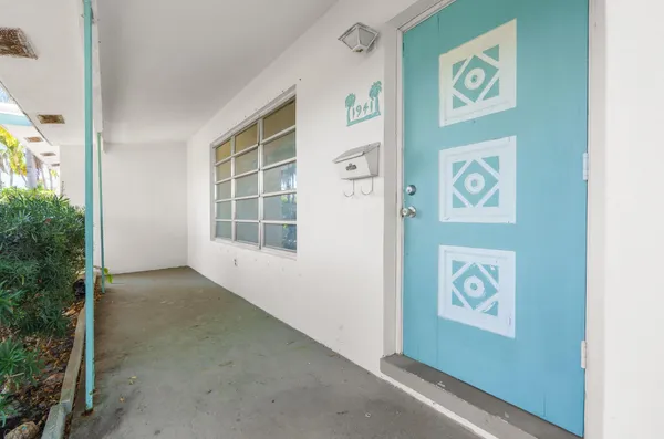 $585,000 | 1941 Northeast 28th Avenue, Pompano Beach, FL 33062