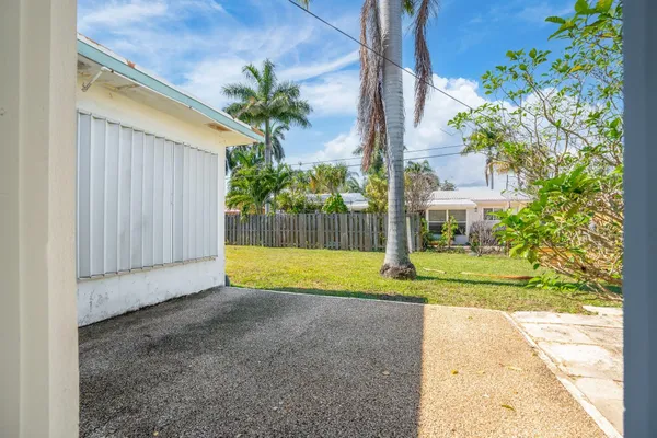 $585,000 | 1941 Northeast 28th Avenue, Pompano Beach, FL 33062