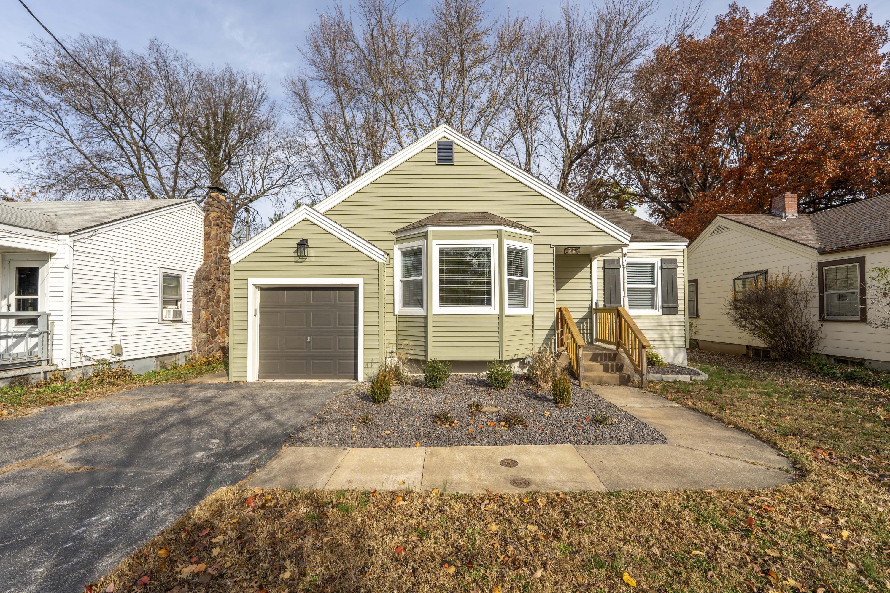 1325 East Portland Street Springfield, MO 65804 - Photo 1 of 1 Portland2