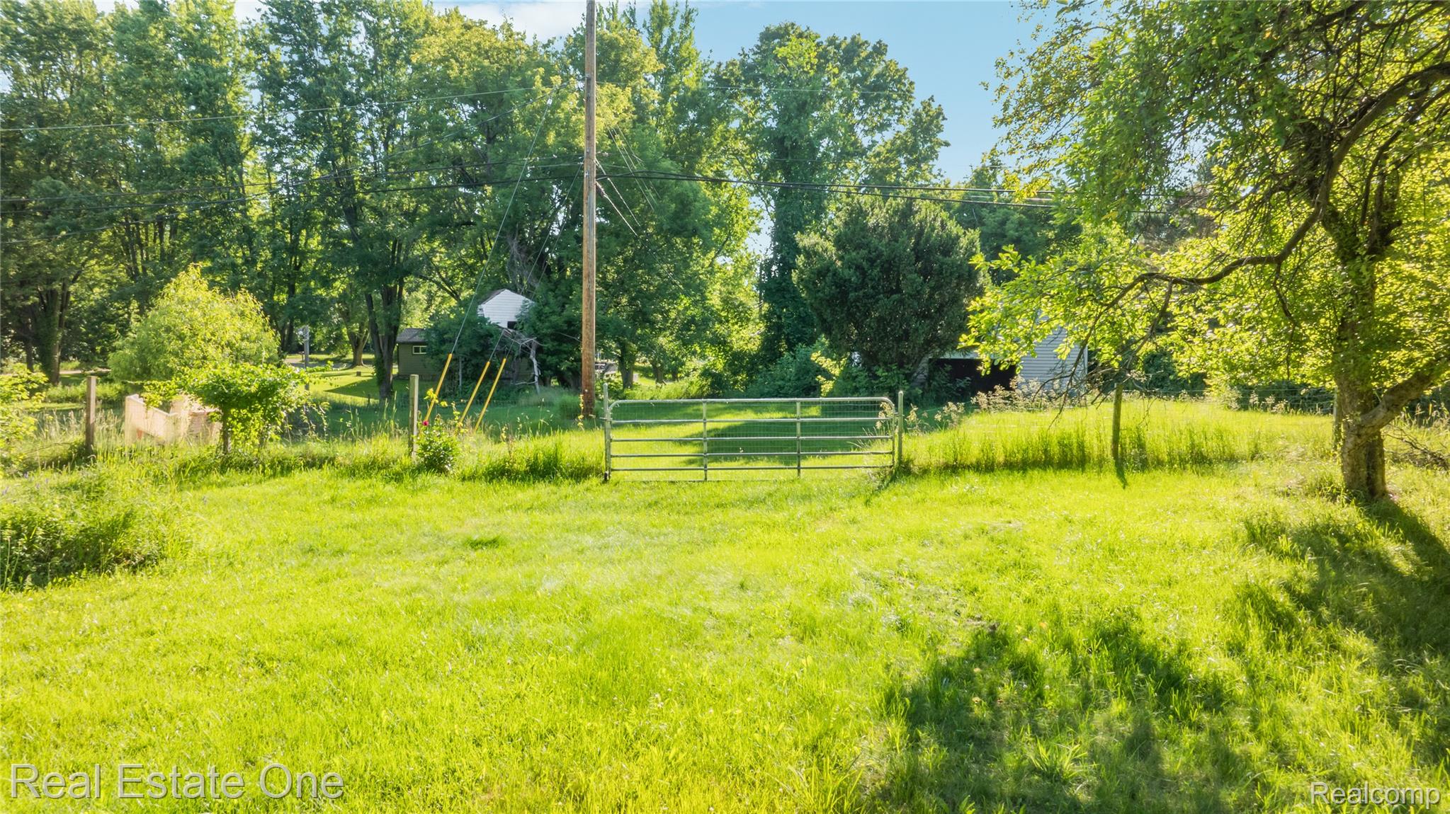 9585 North Eston Road Clarkston, MI 48348 - Photo 56 of 60 9585 N Eston - OnDemand Pix Photography (47).jpg