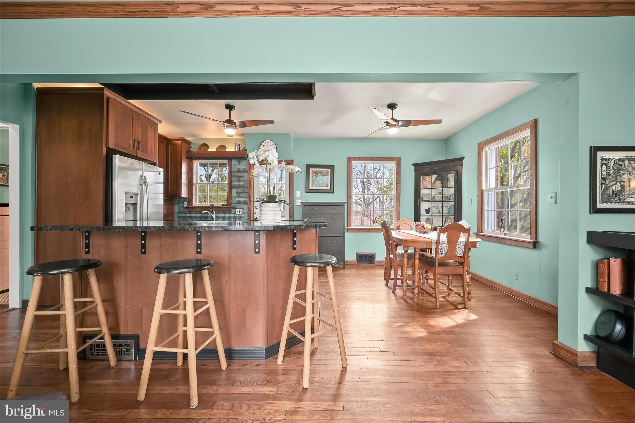 6715 Queens Chapel Road University Park, MD 20782 - Photo 3 of 51 Beautiful kitchen & dining area