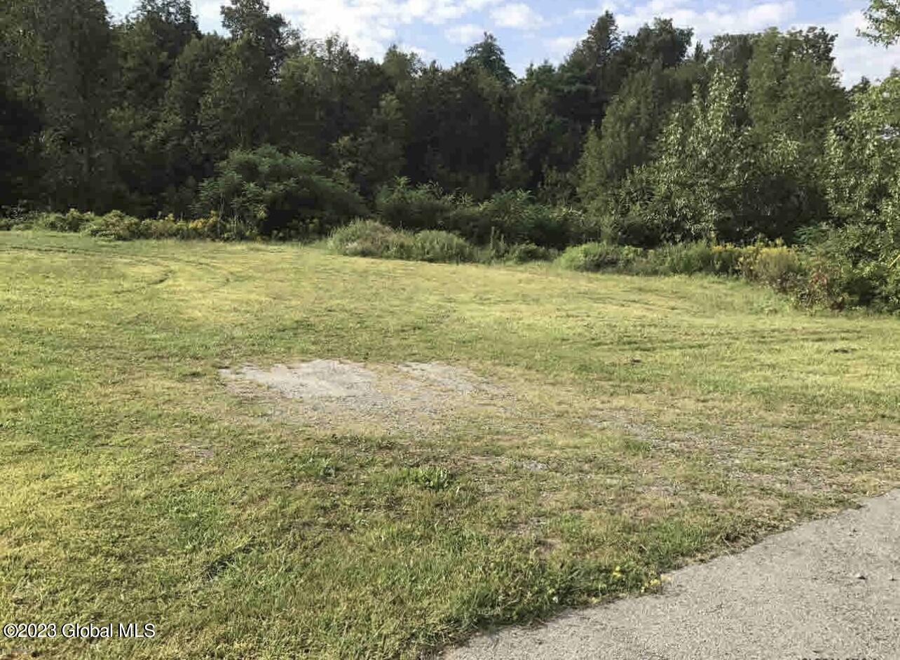 297 Wilton Gansevoort Road Wilton, NY 12831 - Photo 2 of 7 IMG-5059