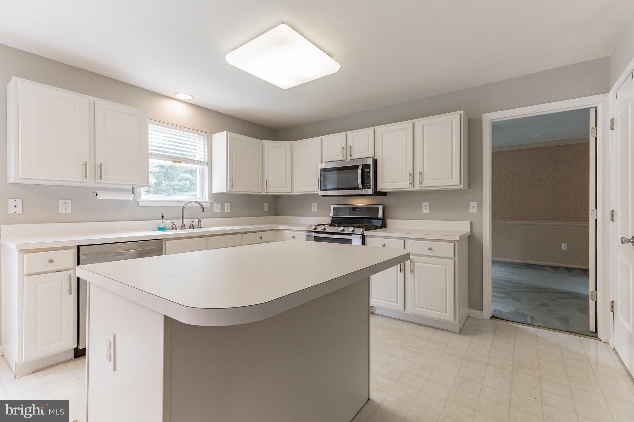 34 Cross Hill Road Sicklerville, NJ 08081 - Photo 11 of 32