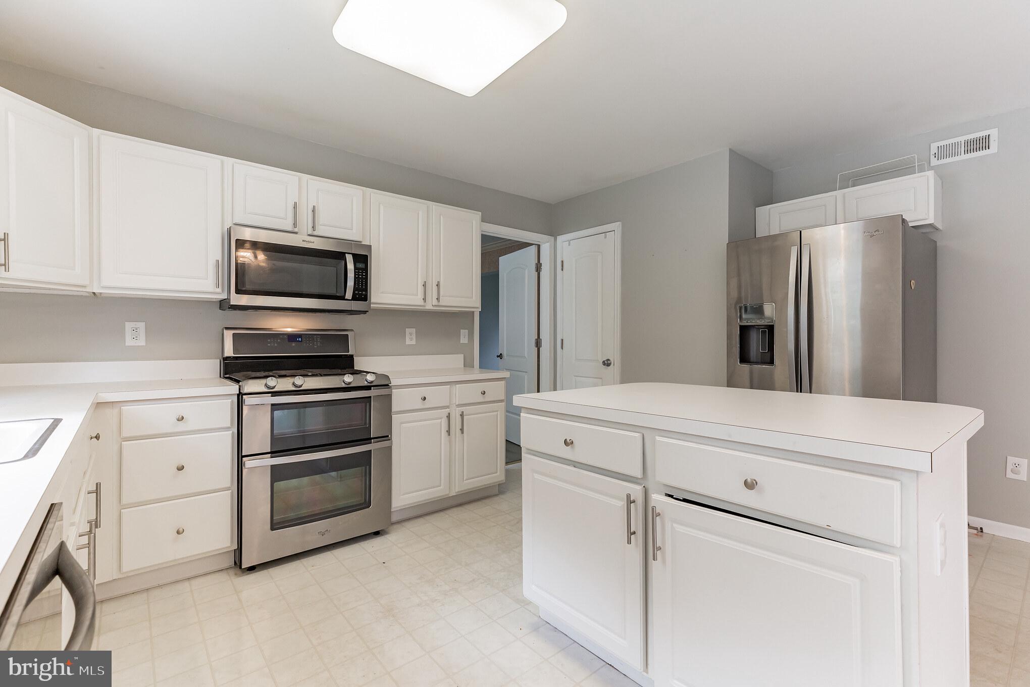34 Cross Hill Road Sicklerville, NJ 08081 - Photo 10 of 32