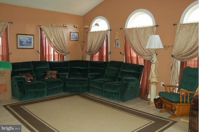 264 Rudder Road Shepherdstown, WV 25443 - Photo 8 of 30