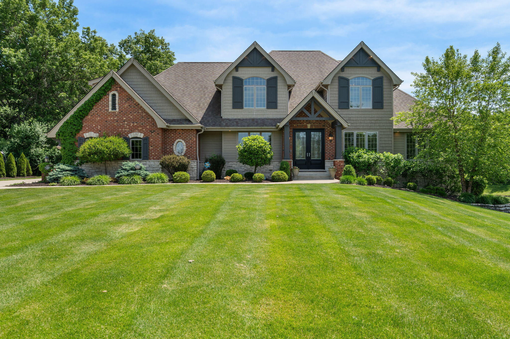 1840 Kleven Lane Crown Point, IN 46307 - Photo 4 of 112 2048x1365