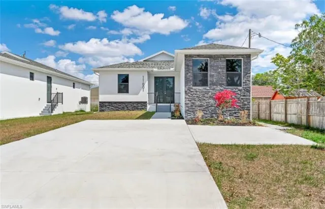 $2,000 | 11681 Pawley Avenue, Bonita Springs, FL 34135