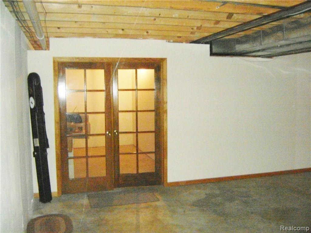4588 Granger Road Oxford, MI 48371 - Photo 25 of 32 DSC02885.JPG