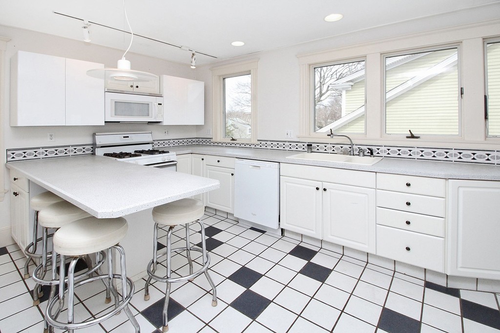 25 Ricker Road Newton, MA 02458 - Photo 19 of 30 Gallery Image 19