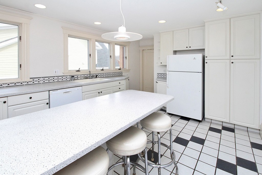 25 Ricker Road Newton, MA 02458 - Photo 20 of 30 Gallery Image 20