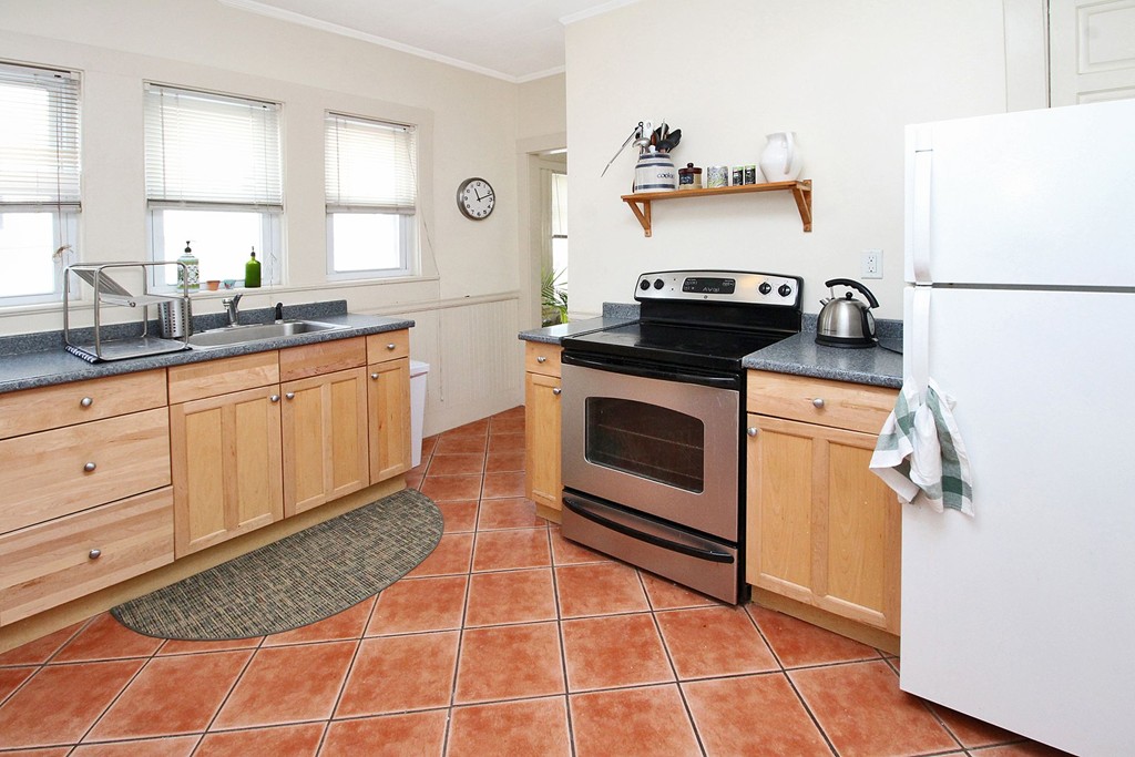 25 Ricker Road Newton, MA 02458 - Photo 9 of 30 Gallery Image 9