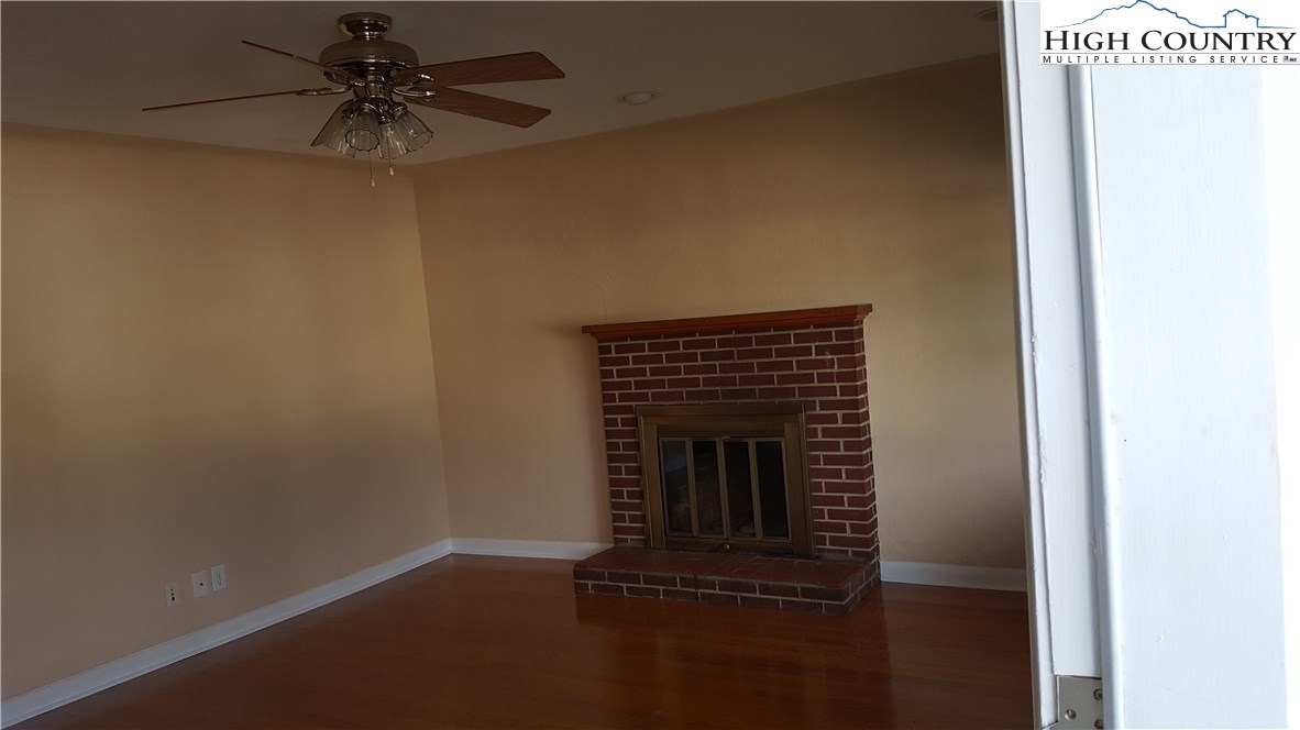 290 Queen Street Boone, NC 28607 - Photo 4 of 23 Gallery Image 4