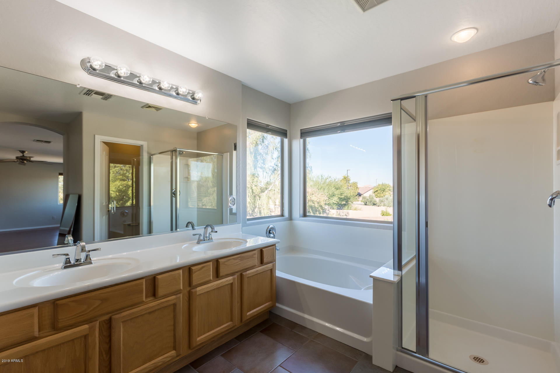 6219 South Martingale Road Gilbert, AZ 85298 - Photo 15 of 34 16) MASTER BATH