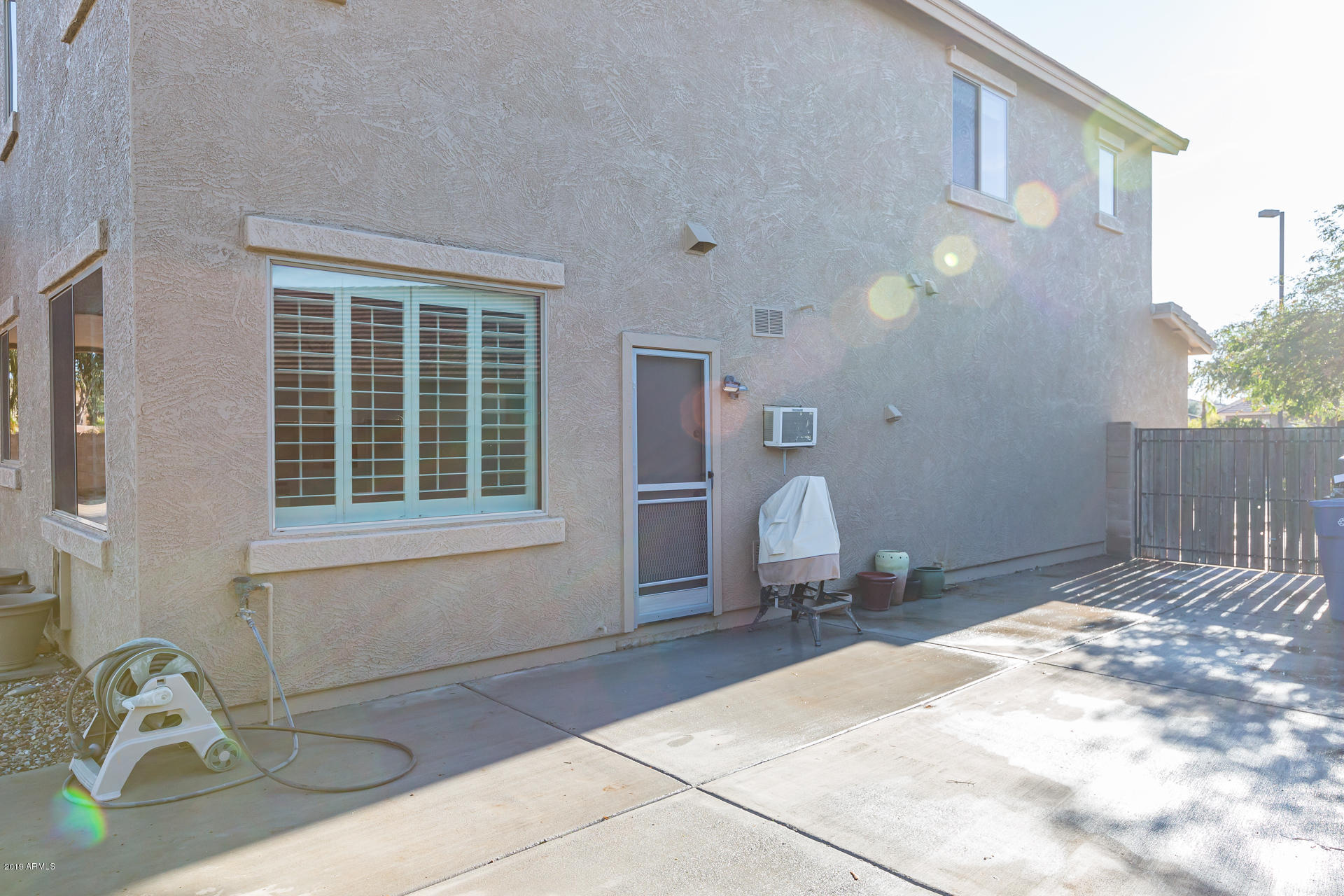 6219 South Martingale Road Gilbert, AZ 85298 - Photo 30 of 34 31) SIDEYARD