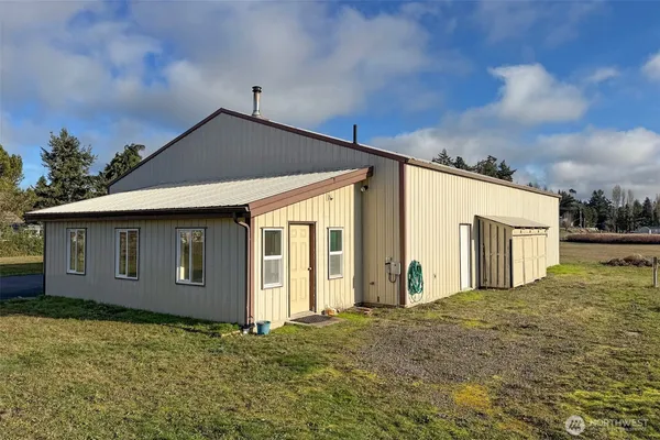 a front view of house with yard
