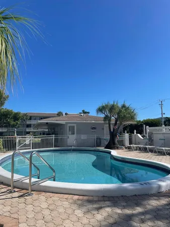 $189,000 | 490 Southeast 19th Avenue, Unit 106, Pompano Beach, FL 33060