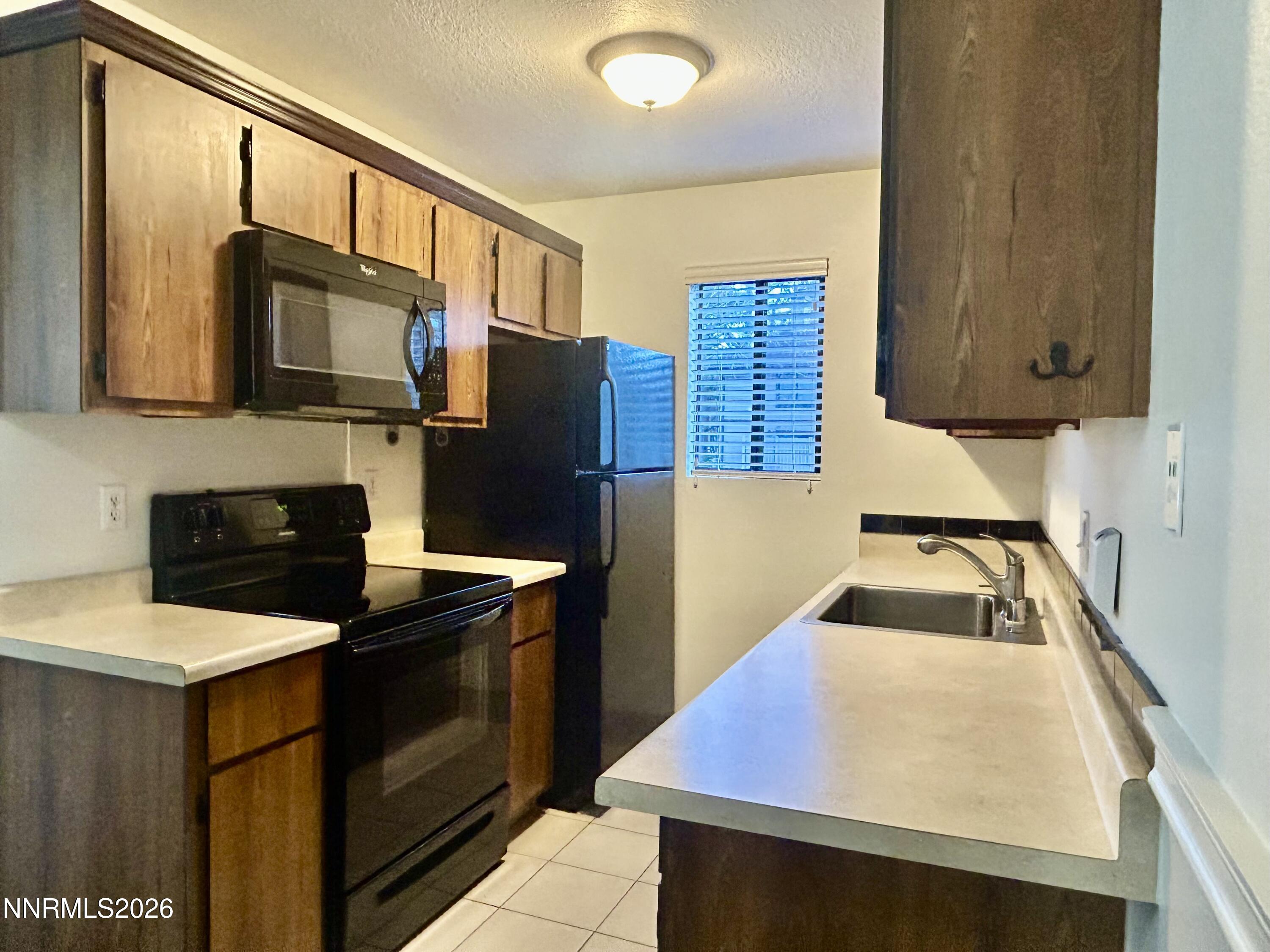 4546 Matich Drive Reno, NV 89502 - Photo 6 of 17 IMG_1115