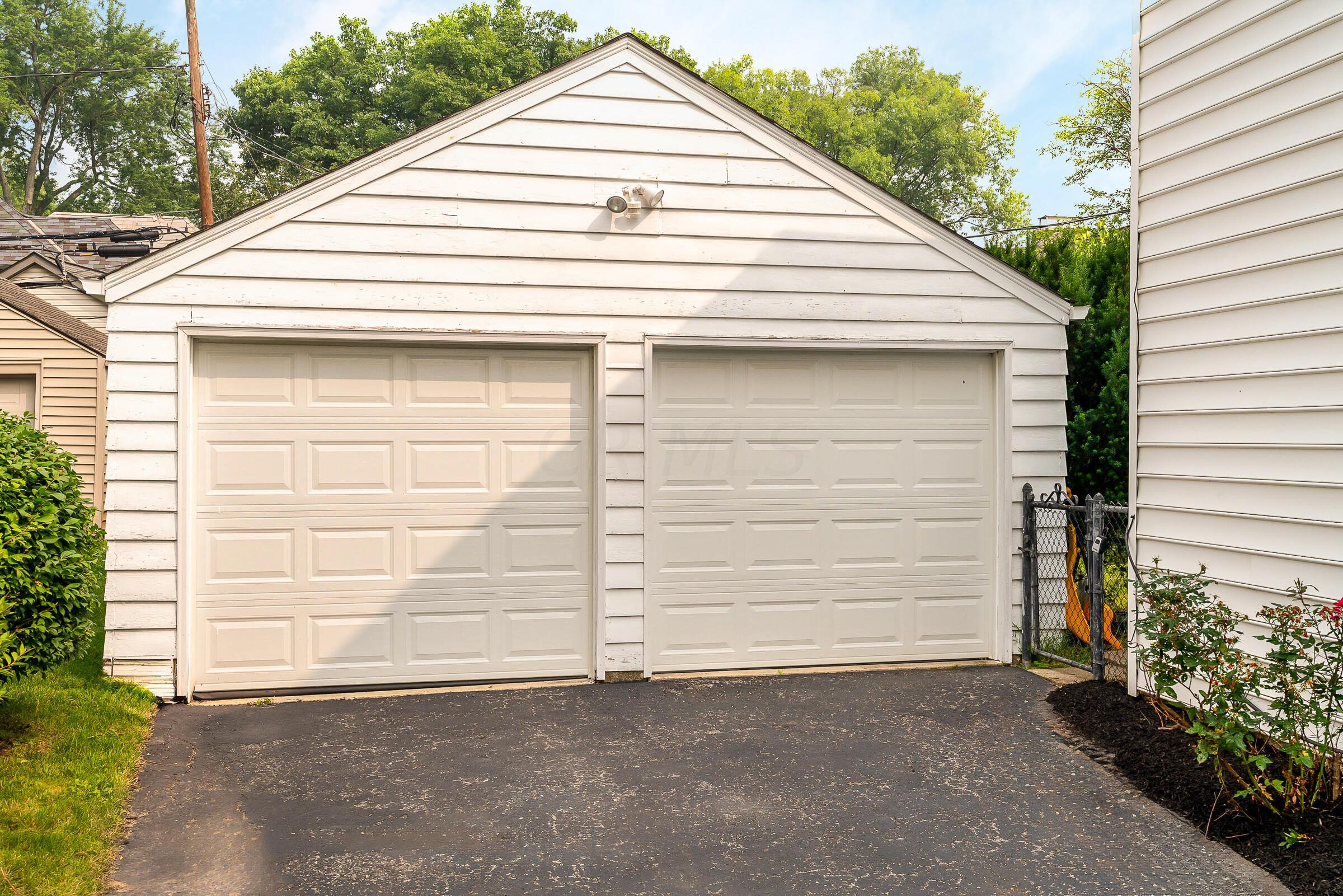 1824 Suffolk Road Columbus, OH 43221 - Photo 9 of 40 1824 Suffolk Rd-45