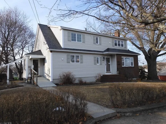 $2,400 | 30 Linwood Avenue, Unit 2, Methuen, MA 01844