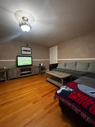 $2,400 | 30 Linwood Avenue, Unit 2, Methuen, MA 01844