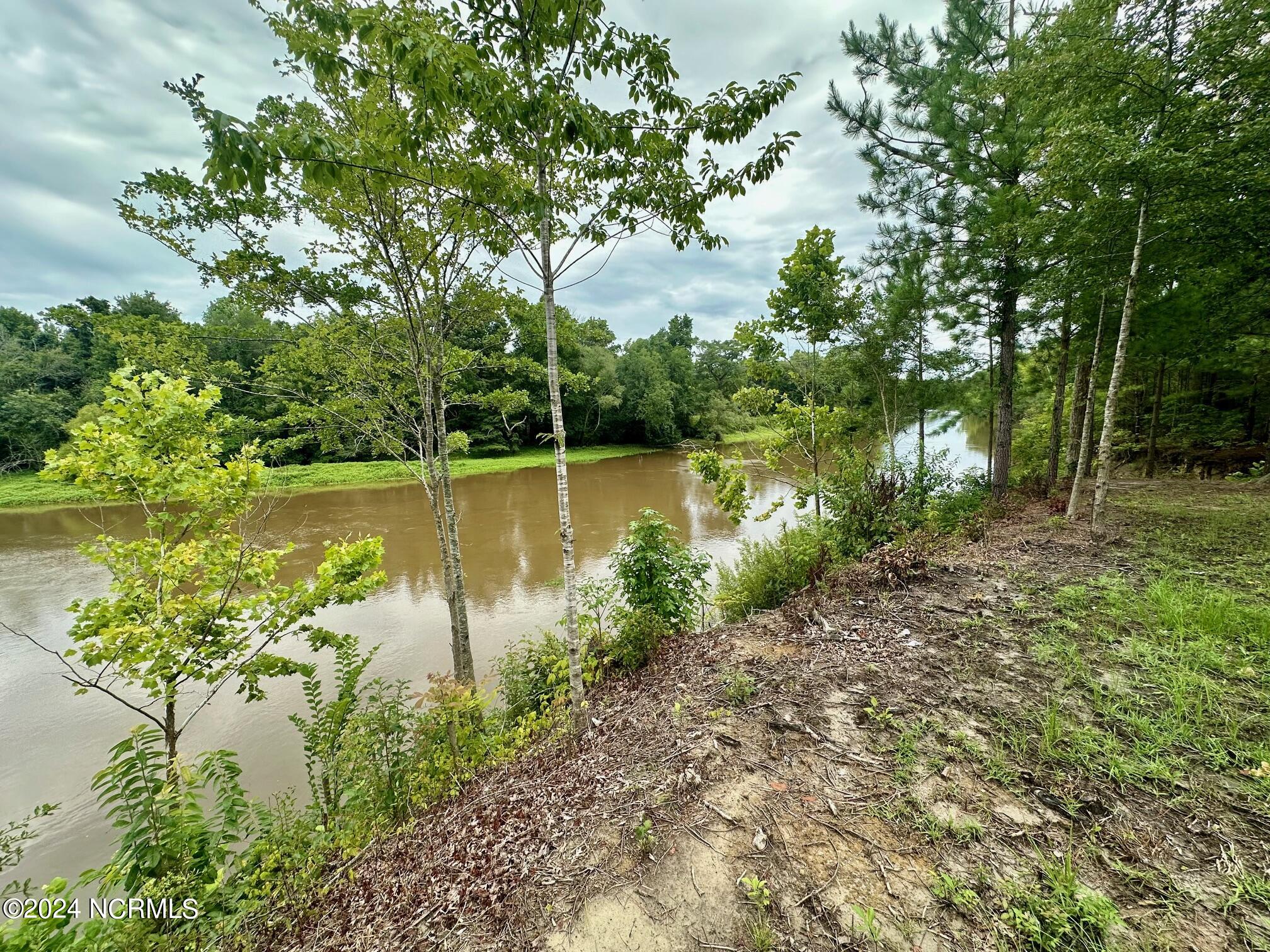 5048 Neuse Road Kinston, NC 28501 - Photo 6 of 13 IMG_8434