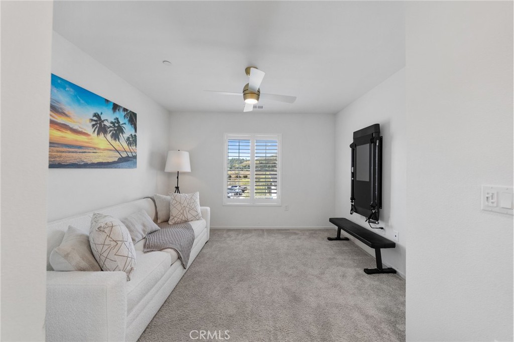 303 Sweet Place Fallbrook, CA 92028 - Photo 14 of 59 a living room with furniture