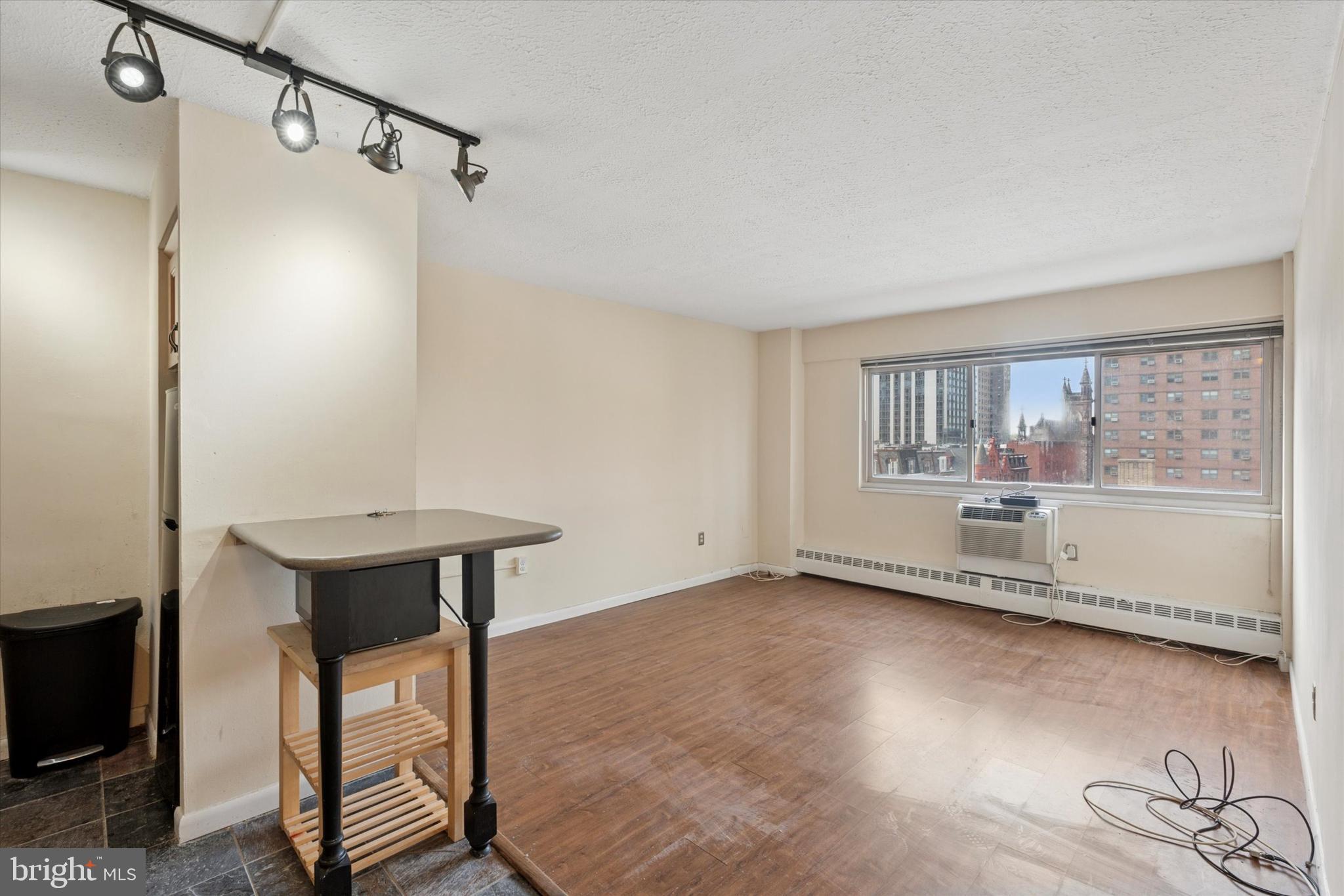 2101 Chestnut Street, Unit 710 Philadelphia, PA 19103 - Photo 11 of 24 Gallery Image 11