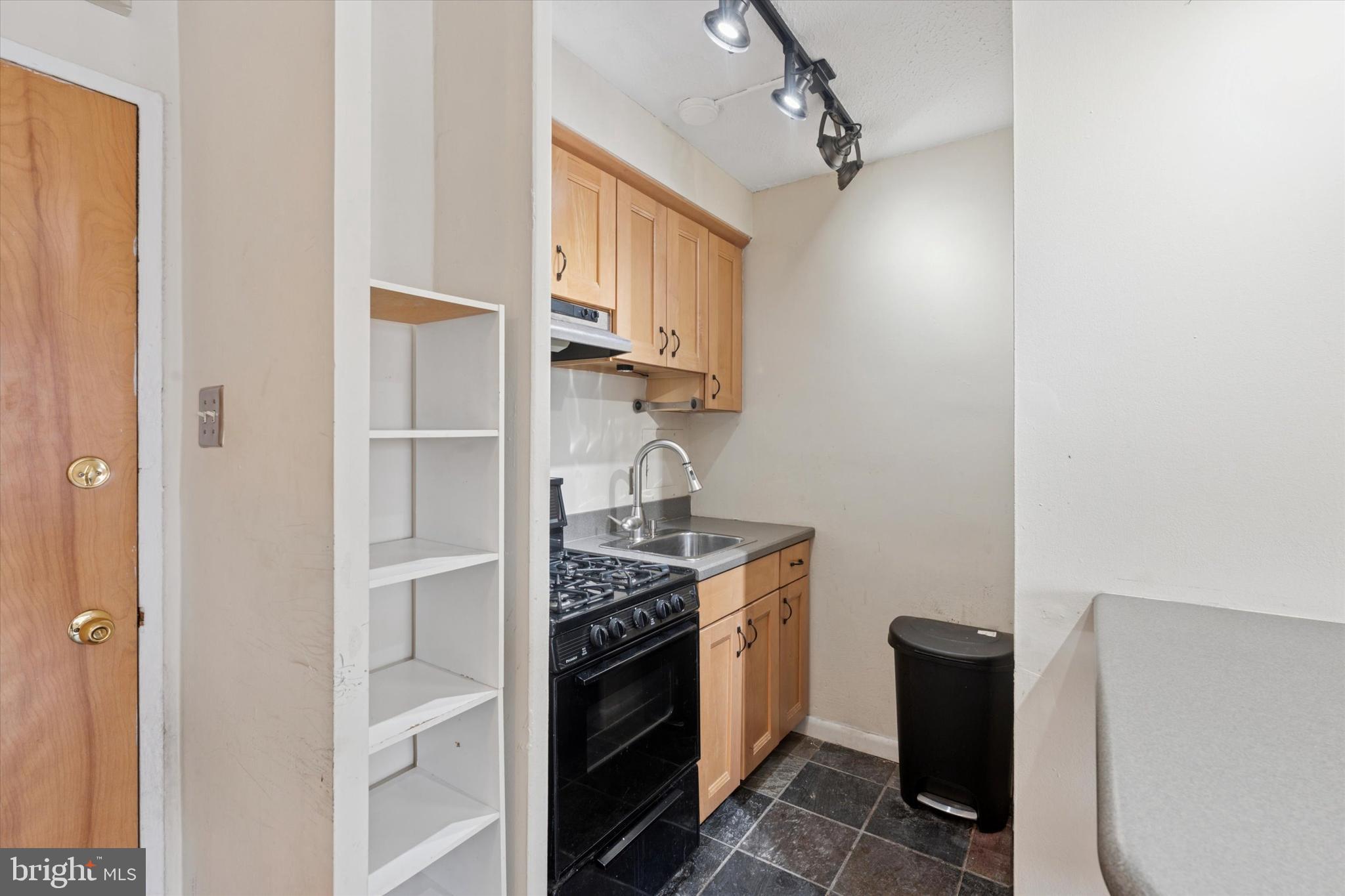 2101 Chestnut Street, Unit 710 Philadelphia, PA 19103 - Photo 16 of 24 Gallery Image 16