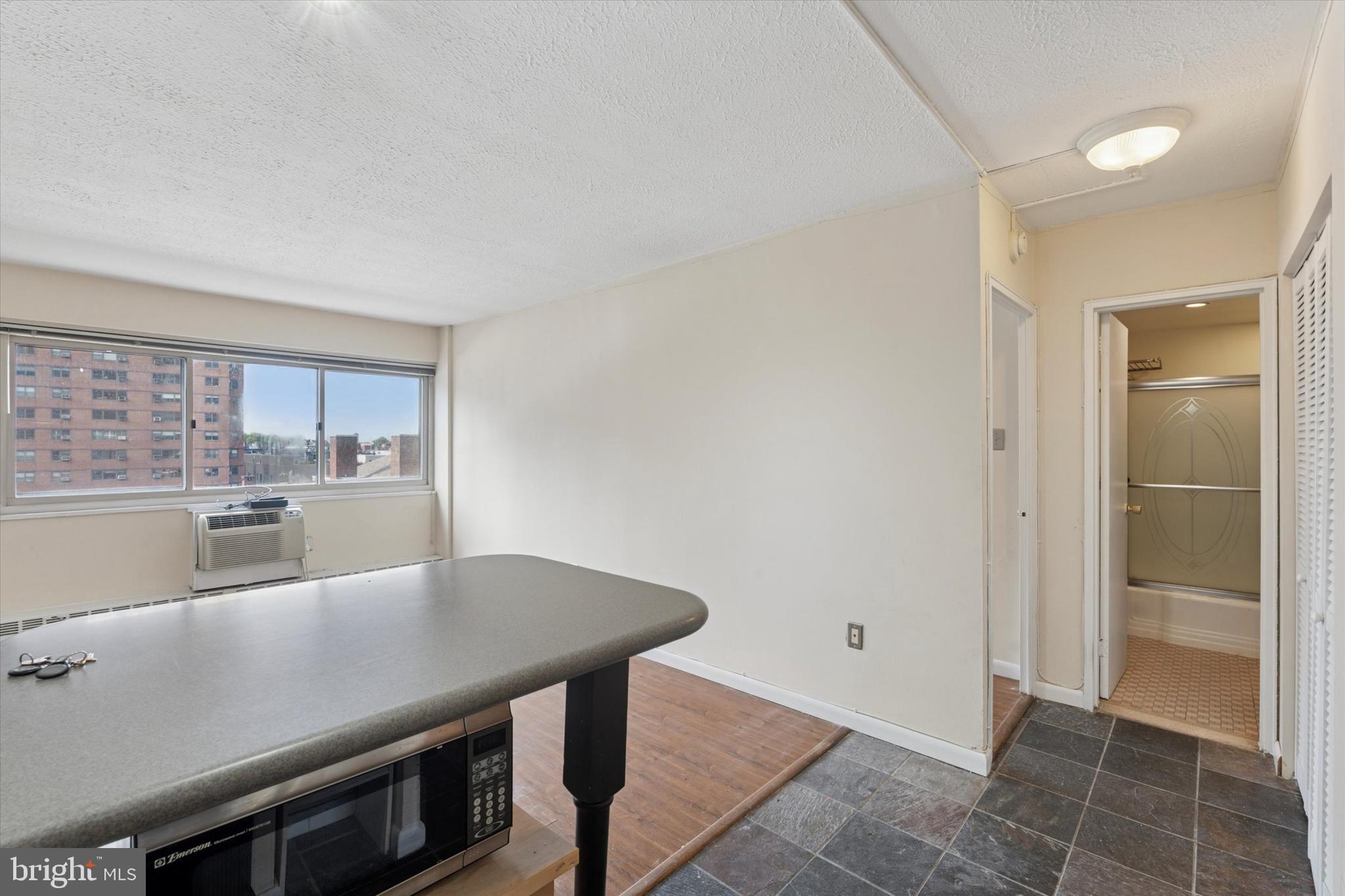2101 Chestnut Street, Unit 710 Philadelphia, PA 19103 - Photo 17 of 24 Gallery Image 17