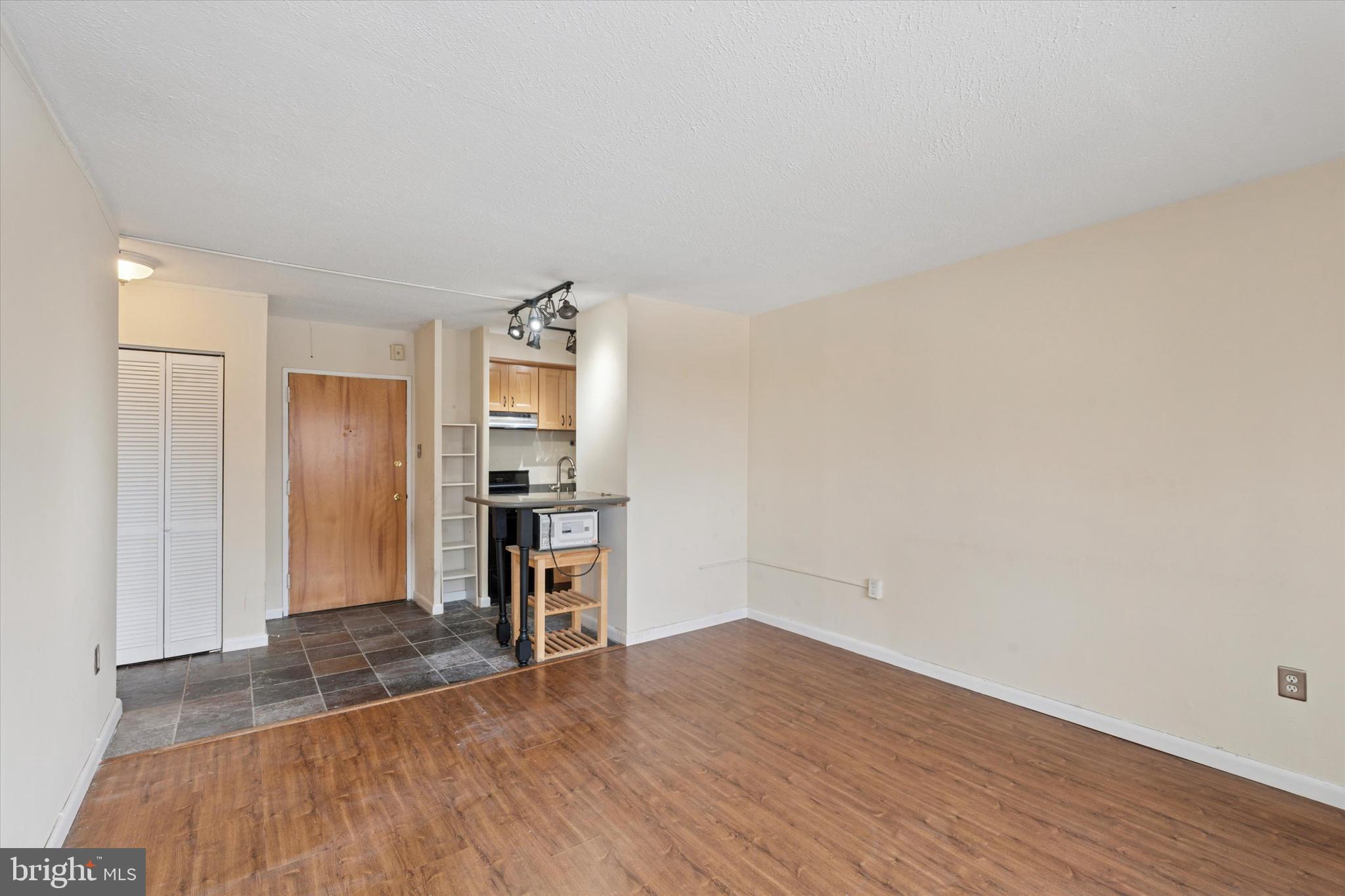 2101 Chestnut Street, Unit 710 Philadelphia, PA 19103 - Photo 10 of 24 Gallery Image 10