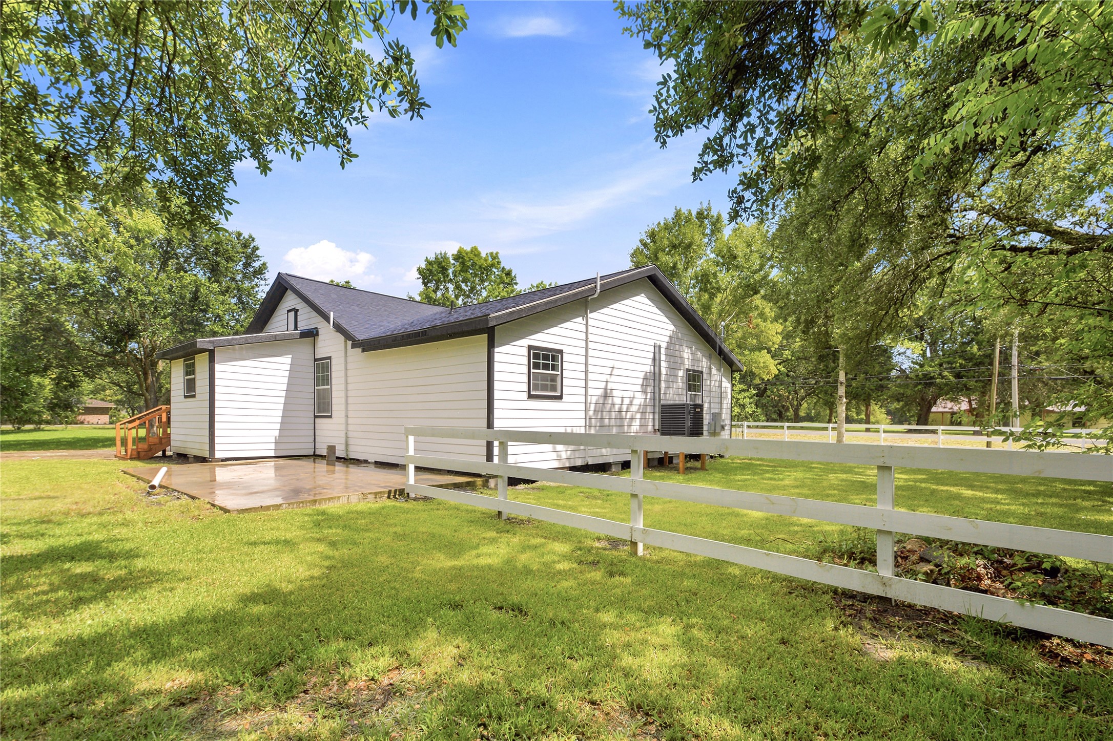 8414 Schiro Road Hitchcock, TX 77563 - Photo 28 of 39