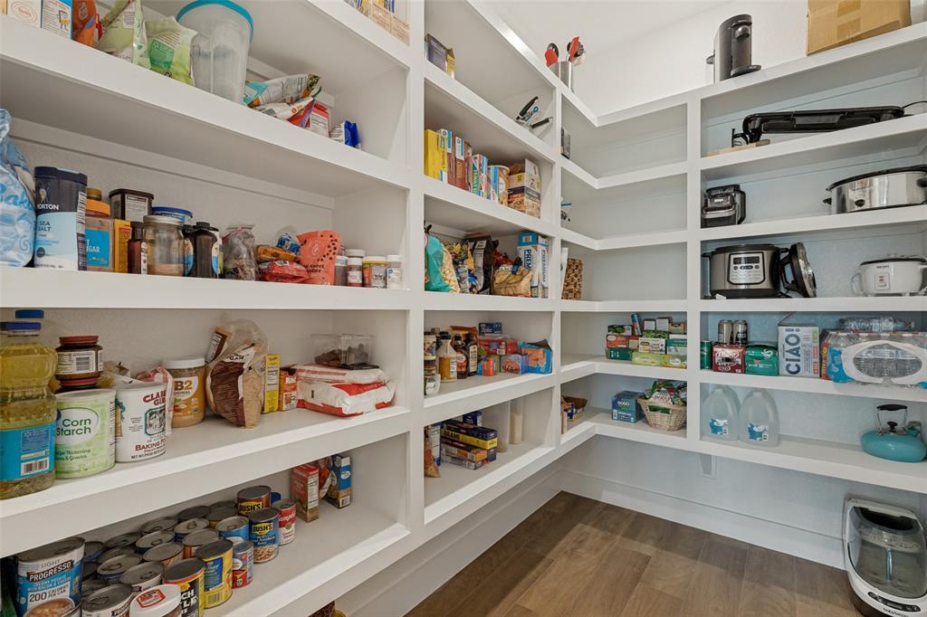 2255 County Road 377 Van Alstyne, TX 75495 - Photo 4 of 38 Massive walk-in pantry