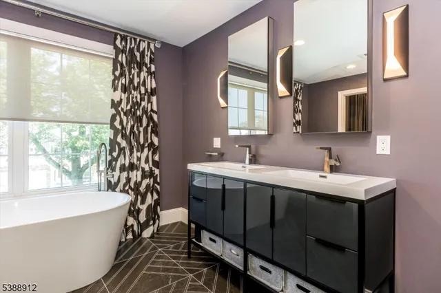 $1,899,000 | 16 Fernwood Road, Livingston, NJ 07039