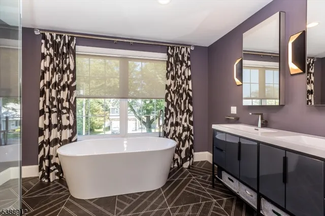 $1,899,000 | 16 Fernwood Road, Livingston, NJ 07039