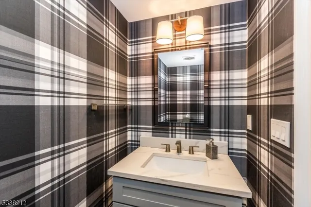 $1,899,000 | 16 Fernwood Road, Livingston, NJ 07039