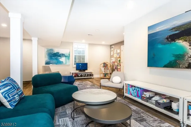 $1,899,000 | 16 Fernwood Road, Livingston, NJ 07039