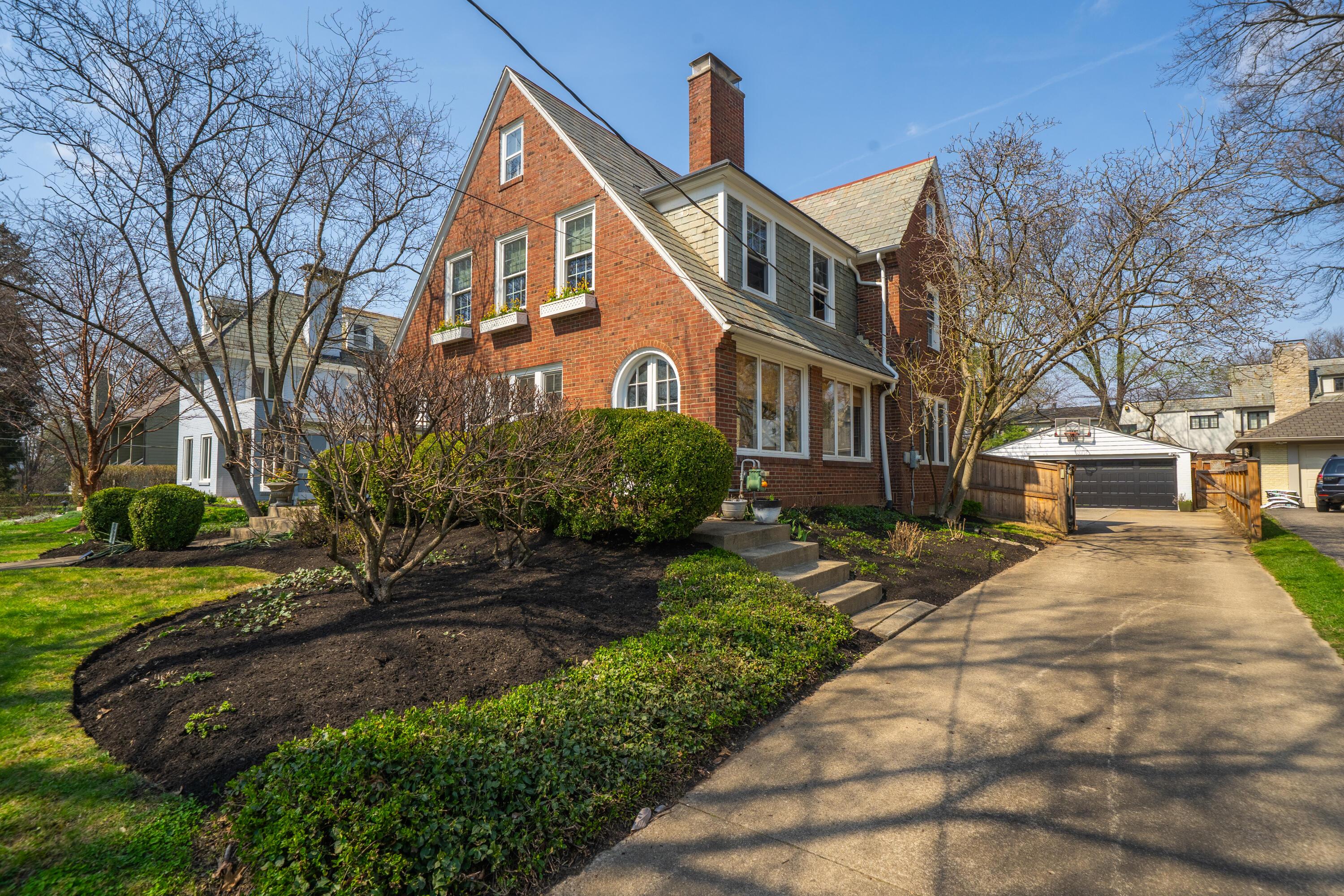 2188 Bryden Road Columbus, OH 43209 - Photo 5 of 76 DSC06715-HDR