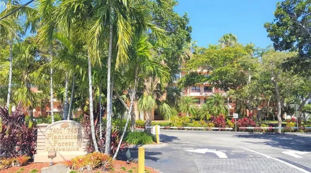 a view of street with building in front of it