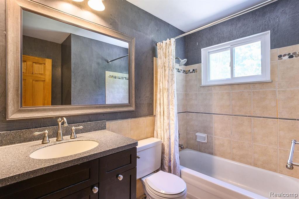 7232 Coldwater Road Flushing, MI 48433 - Photo 14 of 25